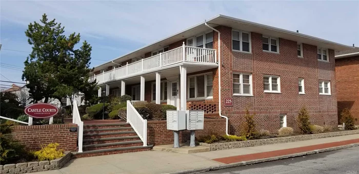 Location, Location, Location!! Affordable Beach Living. Quaint 1 Bed Lower Unit With Private Front Porch. Nestled In Courtyard W Updated Landscaping. Large Storage Bin. Near Train To Nyc, Shops, 1/2 Block From Boardwalk And Atlantic Ocean.