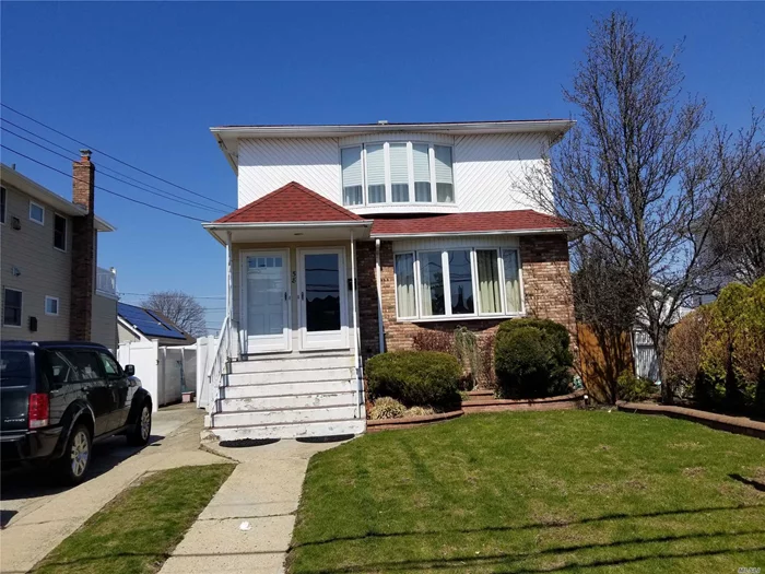 Renovated 8 Years Ago With Beautiful Hardwood Flooring. Full Living-room, Dining-room, Eat-in Kitchen, 3 Bedrooms & Bath. Use of Private Driveway & Back Patio. Shared use of w/d & Yard. 10lb pet. Gas, Electric, heat all included!! Driveway inc.