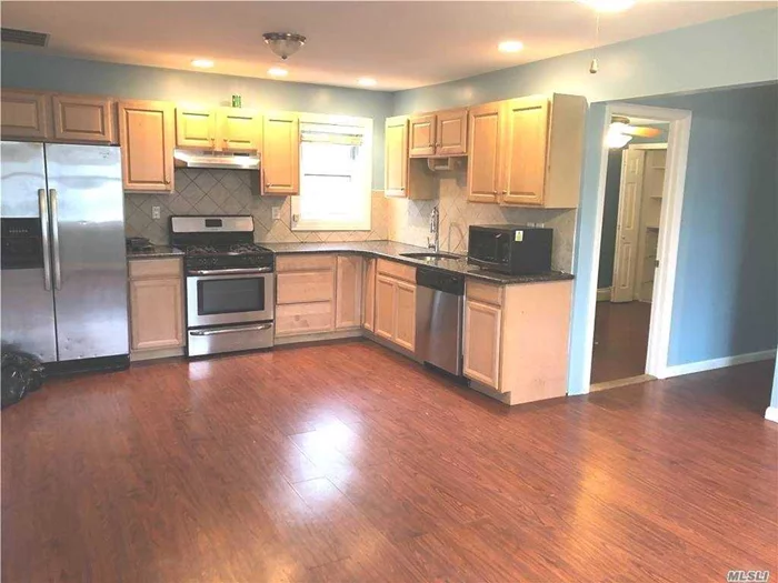 3 bedrooms 2 baths washer / dryer central AC private parking Heat - water sewer lawn maintenance included