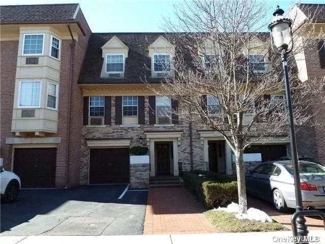 Beautiful 1 Bedroom Baybridge Condo. It Features Gated Community With 24 Hour Gated Security, Includes Use Of Clubhouse With Gym, Sauna, Stream, Indoor And Outdoor Swimming, Tennis And Racquetball Courts. It Has Own Designated Parking Spot #81, Storage Space In Basement, Own Washer/Dryer And Private Outdoor Patio. Near All Excellent Condition And A Must See!