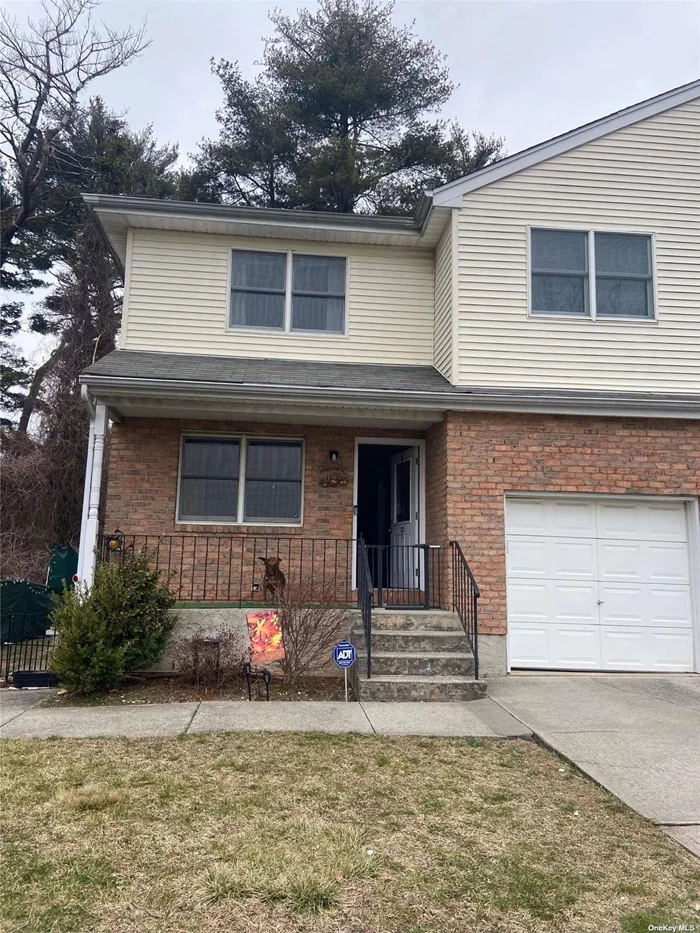 Pvt Cul de Sac, Magnificent kit with dining area, connects to family room, LR, powder rm, 2 FAM BR, Hall FBth, Large BRM w/WI CL & FBTH, Basement washer & dryer hook up, 1 car garage, sliding doors to patio, front porch, CAC.